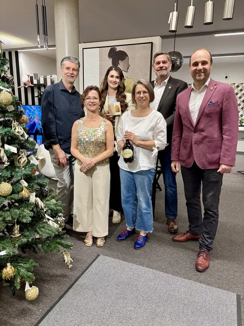 Christiane und Günther Teufl veranstalteten gemeinsam mit Viktoria Jammernegg, Petra Harkamp sowie Thomas Sammer und Paul Kiendler einen Abend für alle Sinne in ihrem Einrichtungsstudio by Gloria home.