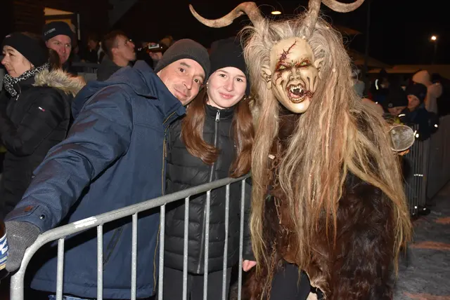 Ein heißer Abend mit den Burg Dämonen aus Windhaag bei Perg und den Oast Teifin aus Perg-Pregarten begeisterte Besucher-Massen aus dem ganzen Bezirk im Sportzentrum Pabneukirchen.  | Foto: Zinterhof