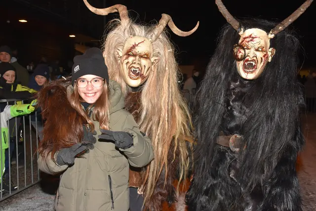 Ein heißer Abend mit den Burg Dämonen aus Windhaag bei Perg und den Oast Teifin aus Perg-Pregarten begeisterte Besucher-Massen aus dem ganzen Bezirk im Sportzentrum Pabneukirchen.  | Foto: Zinterhof