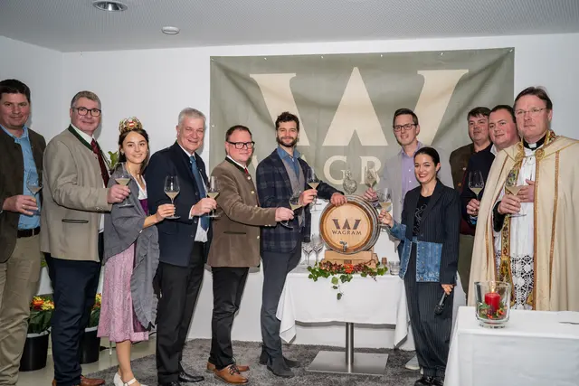 Bernhard Ecker, Reinhard Zöchmann, Laura Hummel, Anton Kasser, Franz Aigner, Robert Direder, Jenny Posch, Stefan Bauer, Thomas Stopfer, Maximilian Walterskirchen | Foto: Region Wagram/Agnes Winkler