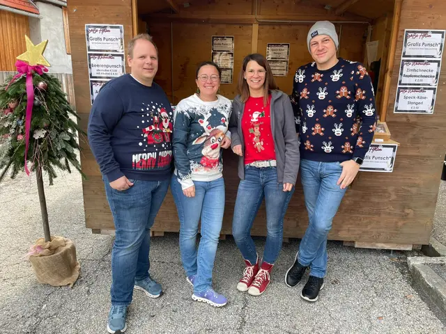 Auch in diesem Jahr konnte das Team von Stefans Torten viele Besucherinnen und Besucher zum traditionellen Weihnachtseinklang begrüßen. | Foto: Stefans Torten