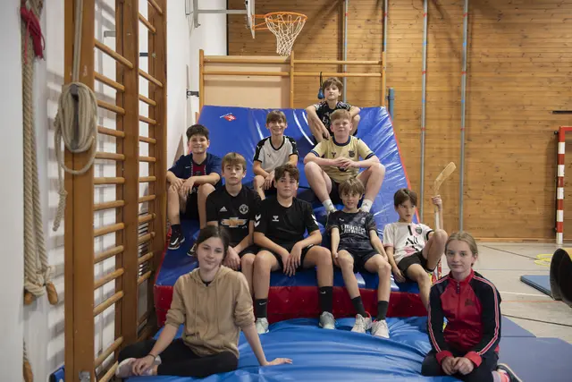 In der Turnhalle wurde ein Parkour zum Mitmachen und Ausprobieren aufgebaut.  | Foto: Sophia Braun