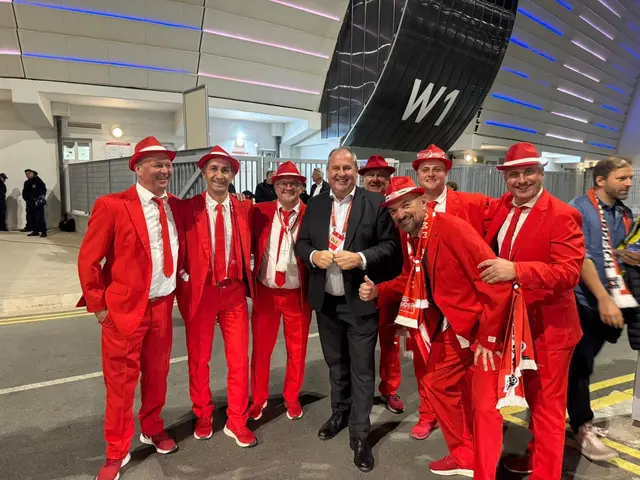 Foto: Red Hot Chili Suits