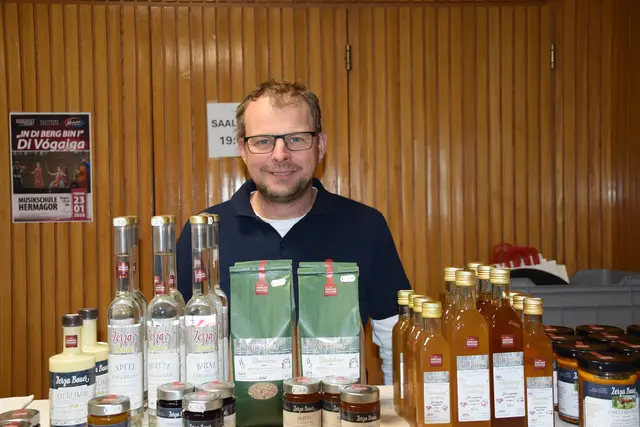 Die Produkte vom Zerza Bauer in Treßdorf begeisterten die Gäste- sie eignen sich auch perfekt als Geschenke für das kommende Weihnachtsfest. | Foto: MeinBezirk/Carmen Rienzner