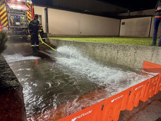 Praxistest der robusten Kunststoff-Module am Parkplatz der Sporthalle. | Foto: Stadtgemeinde Wilhelmsburg