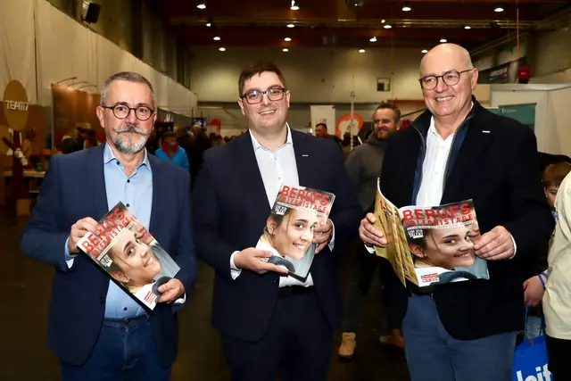 Christian Doms (MeinBezirk Ried), WKO-Obmann Benjamin Salhofer und WKO-Bezirksstellenleiter Christoph Wiesner.