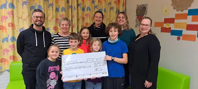 Mehr als 500 Euro kommen dank der SPÖ der Nachmittagsbetreuung der Volksschule St. Johann zugute. | Foto: zVg