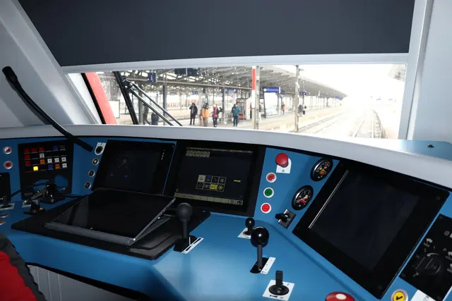 Ein Blick aus dem Führerraum. | Foto: Christiane Nimpf
