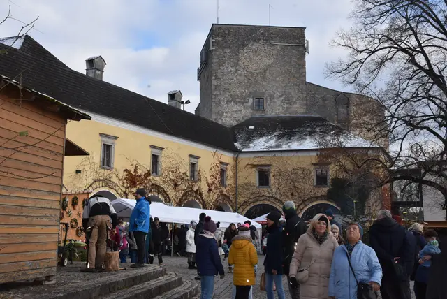 Adventausstellung Burg Kreuzen, 22. und 23. November 2025.  | Foto: Zinterhof