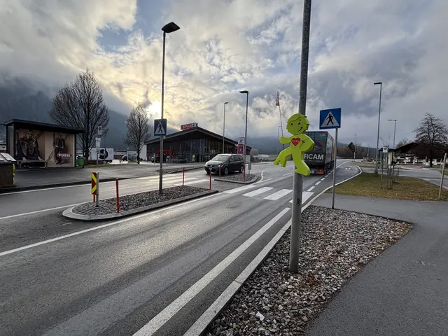 Mit dem Straßenrückbau wurde ein sicherer Schulweg geschaffen. | Foto: Perktold