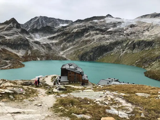 Bei einem Gespräch mit Land und Gemeinde wurde nach einer Lösung für die Rudolfshütte gesucht.  | Foto: MeinBezirk
