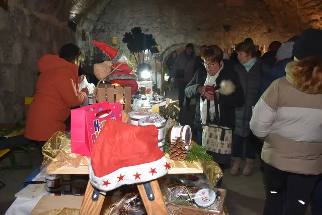 Adventausstellung Burg Kreuzen, 22. und 23. November 2025.  | Foto: Zinterhof