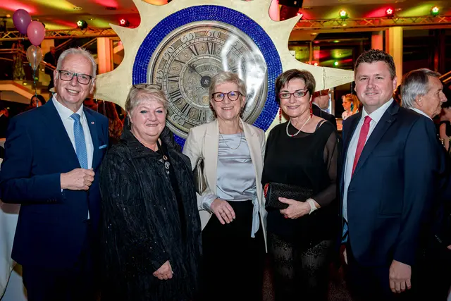 Landtagspräsident a.D. Reinhart Rohr, Direktorin Barbara Stingl, Direktorin a.D. Jutta Rom, Landesrätin Beate Prettner und KTS-Professor GR Christoph Winkler.