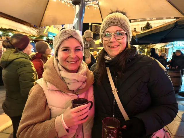 Jacqueline Kien mit Kerstin Hopf. | Foto: Christian Nowotny