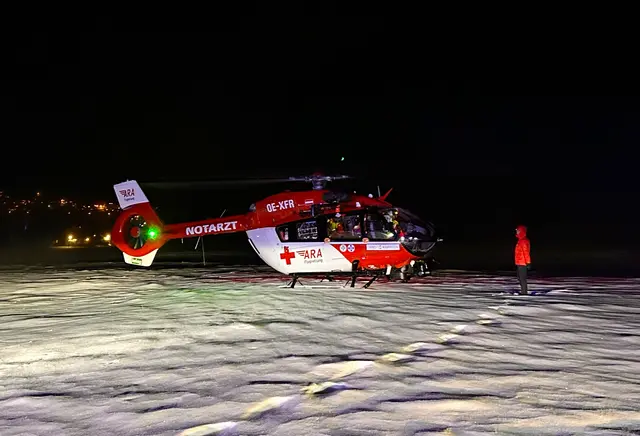 Die zwei jungen Männer mussten von der Bergrettung und der Alpinpolizei gerettet werden.
 | Foto: Zoom.tirol