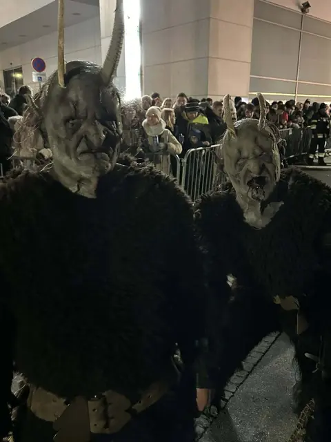 Der Fantasie war bei den Krampusmasken keine Grenzen gesetzt. | Foto: Linhart