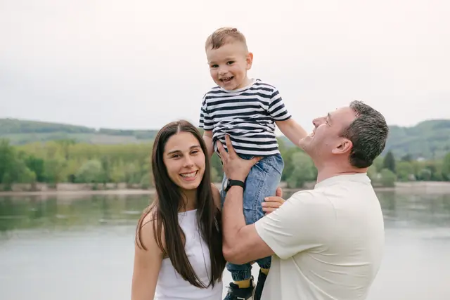 Im Familienglück: Sara, Milan junior und Ilco Naumoski | Foto: Arno Friebes