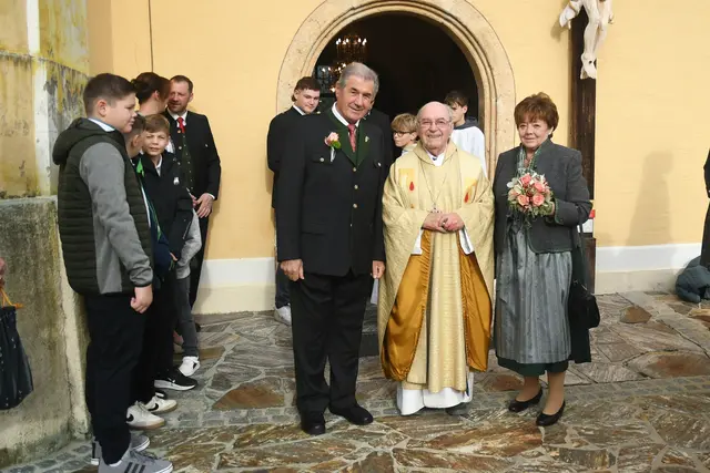 Maria und Johann Pötz aus St. Jakob im Walde feierten ihre goldene Hochzeit. | Foto: Franz Faustmann