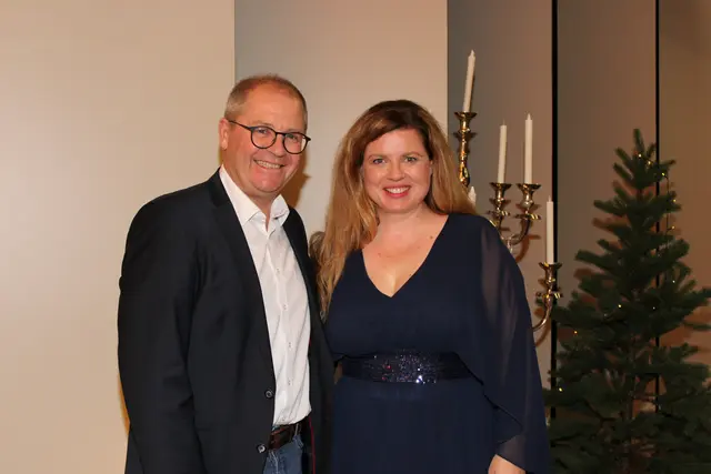 Bürgermeister Bernd Osprian mit Jazz-Star Simone Kopmajer | Foto: Lederer