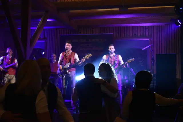 Bis in die Nacht wurde noch ausgiebig getanzt und gefeiert.