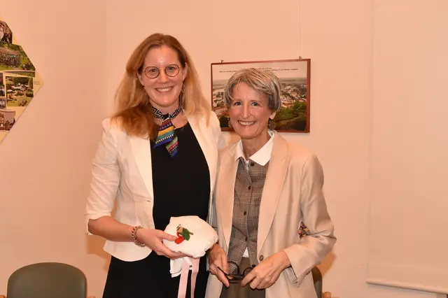 Elisabeth Muhr (rechts) mit ihrer Nachfolgerin Julia Preissecker. | Foto: Julius Potzmann