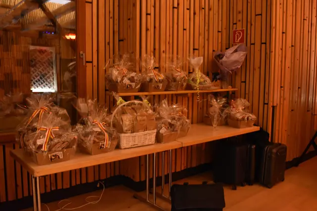 Die Preise der Tombola warteten auf die Gewinner