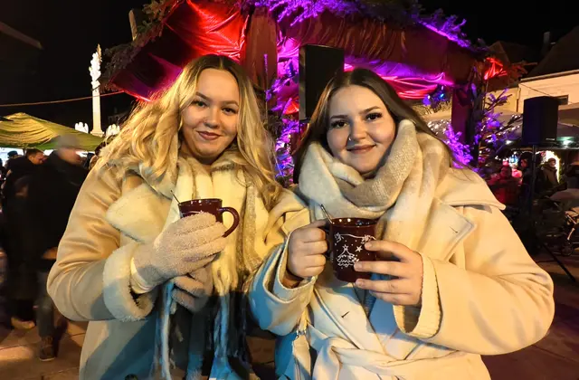 Laura Olbricht und Vanessa Knirsch. | Foto: Christian Nowotny