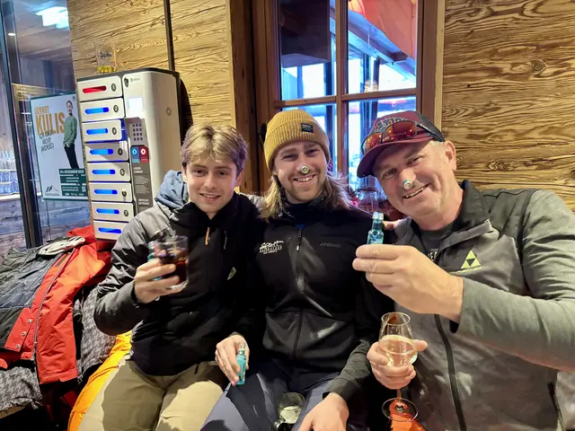 Lukas und Oliver Überbacher mit Jürgen Bilger