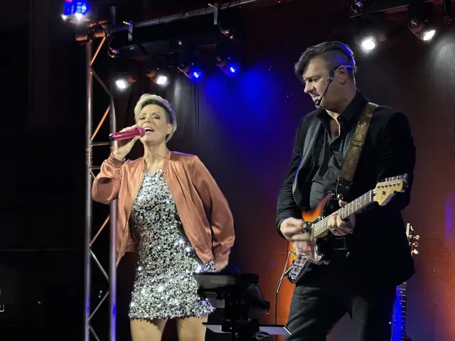 Tina Well begeisterte gemeinsam mit ihrem Ehemann Wolfgang Glöckl die Besucher.  | Foto: Barbara Babonitsch-Diewald