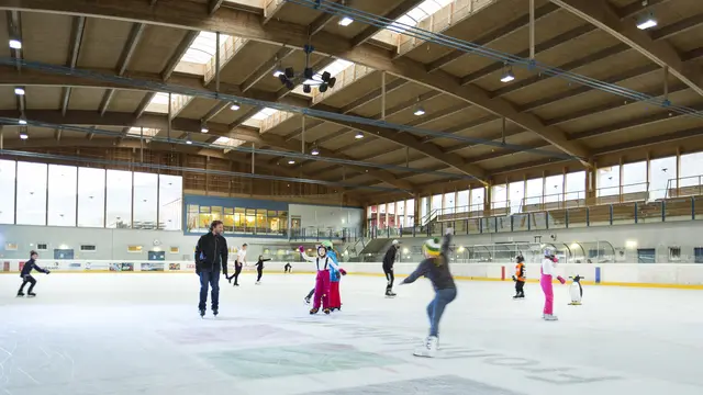 Die heurige Eis-Saison könnte die letzte in der Eishalle Frohnleiten sein. Im Dezember soll die endgültige Entscheidung, wie es weiter geht, fallen. | Foto: Rene Vidalli