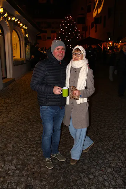 Wolfgang Klingler (Theater Szenario) besuchte den Markt mit Maria.