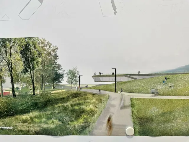 Offizieller Start mit dem Spatenstich für das neue ASKÖ-Sportzentrum, | Foto: MeinBezirk Innsbruck