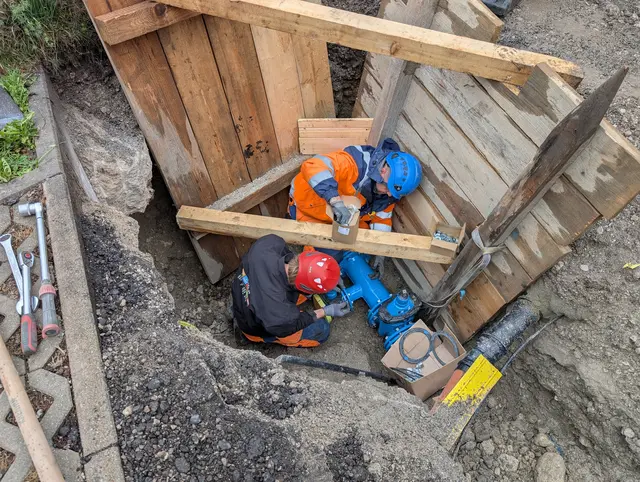 Das GWT-Team erneuerte die Wasserleitungen im Telfer Wassertal und Sandbühel. | Foto: GWT