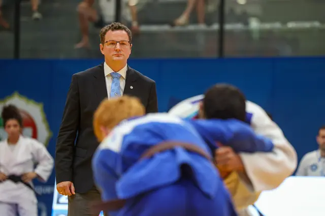 Andreas Bernhofer, Universitäts-Professor für Musikpädagogik am Mozarteum Salzburg, zählt seit Jahren zu den verlässlichen Protagonisten im europäischen und heimischen Kampfrichterwesen.  | Foto: Judo Austria/Oliver Sellner