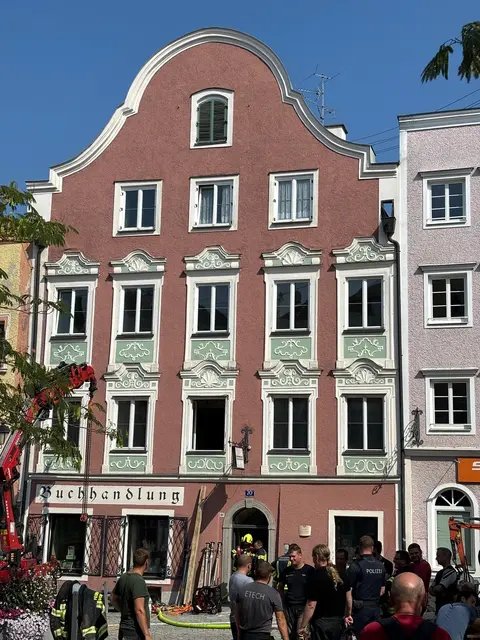 Das betroffene Gebäude am Unteren Stadtplatz in Schärding. | Foto: Gruber