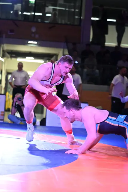 Daniel Gastl (links) blieb „Obermann“ gegen Ragginger | Foto: Bernhard Walder