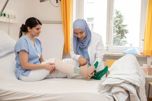 Zukunftsberuf Pflege: Das Ordensklinikum Linz bietet verschiedene Ausbildungen an.  | Foto: Vinzentinum Linz