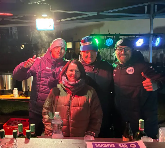 Beste Laune auch hinter der Bar | Foto: Gross