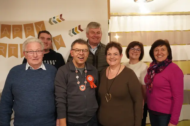 Am Bild von links Seniorenbund-Obmann Leopold Walch, Matthias Hölzl, Alois Walter, Bürgermeister Herbert Froschauer, Vizebürgermeister Martina Kranzl, Renate Aigner und Eva Sattler. | Foto: Gemeinde Mitterkirchen