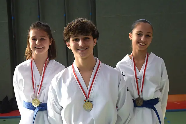 Erfolgreich - Mila Margreiter (li.) Mateo Mršić (mi.) und    Anna Mršić (re.). | Foto: Schwaighofer