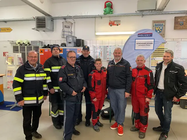 Bürgermeister Karl Dobnigg und die Organisatoren bedanken sich bei allen Mitwirkenden für die erfolgreiche Durchführung des „Tags der Sicherheit“. | Foto: Kalr Dobnigg