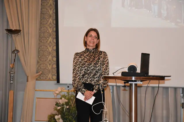 Direktorin Marion Hofmann: Die HLW Hollabrunn fördert die Kulturvermittlung und das freie Denken der Schülerinnen und Schüler. | Foto: Alexandra Goll