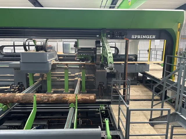 Die Sawbox gilt bereits jetzt schon als Revolution in der Holzindustrie. | Foto: MeinBezirk/Katja Pagitz