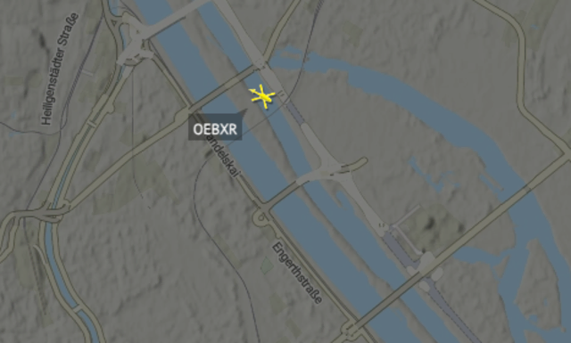 Der Polizeihubschrauber über dem Gebiet gegen 15.30 Uhr. | Foto: Screenshot AirNav Radar