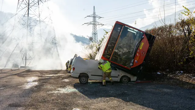 Ein realistisches Szenario wurde für die Einsatzkräfte organisiert.  | Foto: Kammerlander