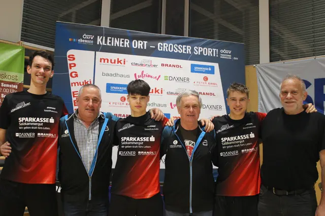 SPG muki Ebensee top: Martin Bäuerle, Union-Obmann Jürgen Fellinger, Lionel Stift, Sektionsleiter Otto Stüger, Jonas Promberger und Vizebürgermeister Mani Neuböck. | Foto: SPG muki Ebensee