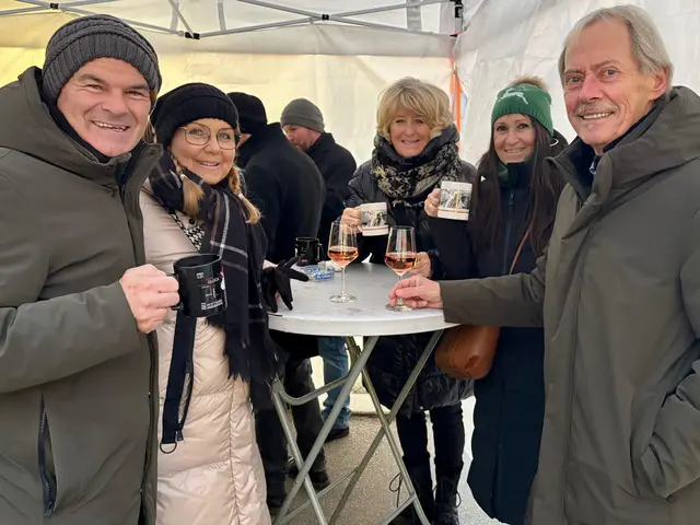 Der Punschstand des SK Eggenburg war einer der meistbesuchten Stände am Hauptplatz in der Krahuletzstadt. | Foto: Markus Kahrer / Redaktionsleitung