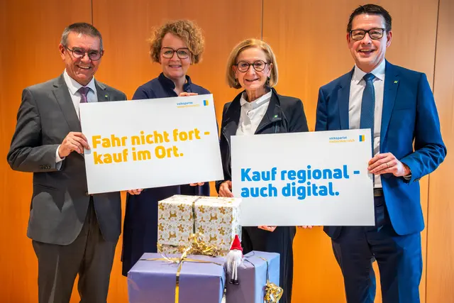 In der Weihnachtszeit werden in Niederösterreich rund 400 Millionen Euro für Geschenke ausgegeben.  | Foto: VP NÖ