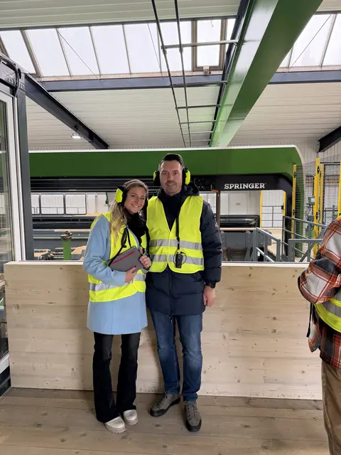 Katja Pagitz und Christopher Isopp haben sich von der Sawbox in Friesach persönlich überzeugt. | Foto: MeinBezirk/Katja Pagitz