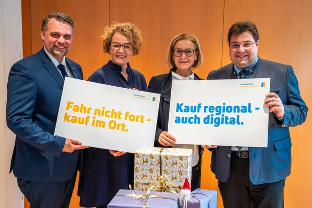 VP-Landtagsabgeordneter Lukas Michlmayr, VP-Landesrätin Christiane Teschl-Hofmeister, VP-Landeshauptfrau Johanna Mikl-Leitner,  Landtagsabgeordneter Mario Wührer (v.l.). | Foto: VP Amstetten